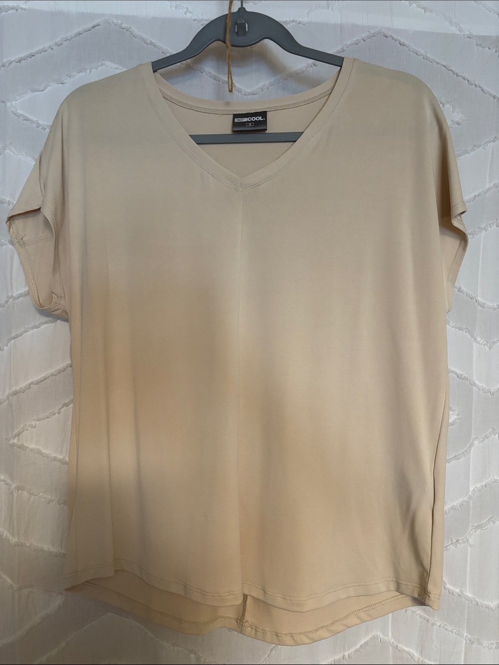 Short Sleeve V-Neck Top in Light Beige